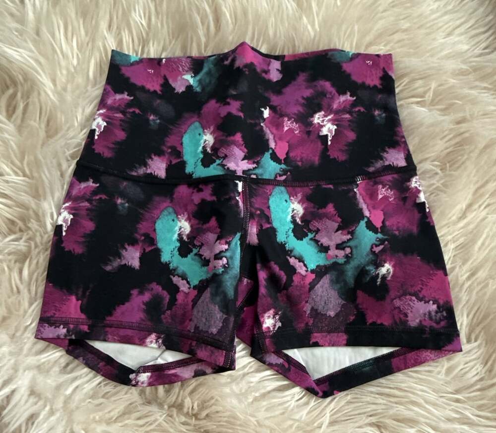 Lululemon Wunder Under High-Rise Shorts Midnight Bloom Black Deep Fuchsia Size 6